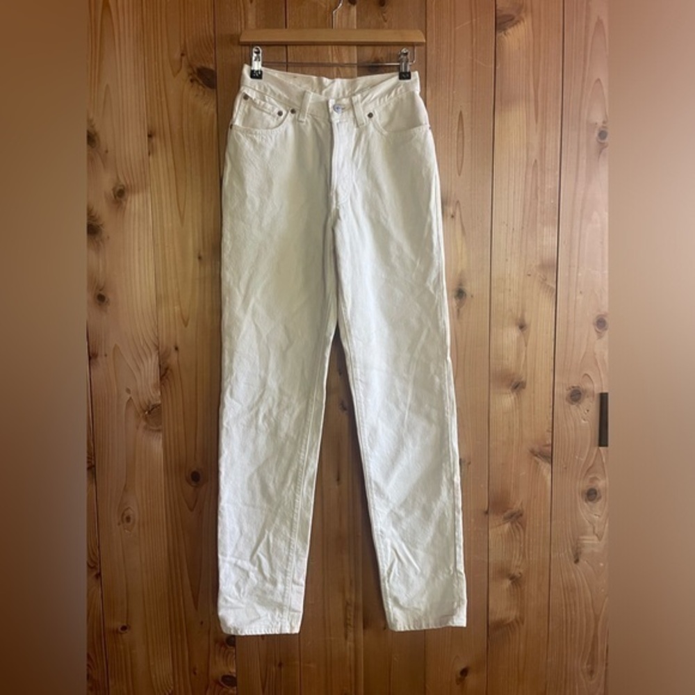 Iconic vintage 90’s Levi’s 501 jeans cream